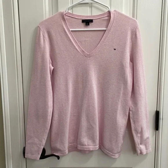 TOMMY HILFIGER light pink sweater. S - Picture 1 of 5